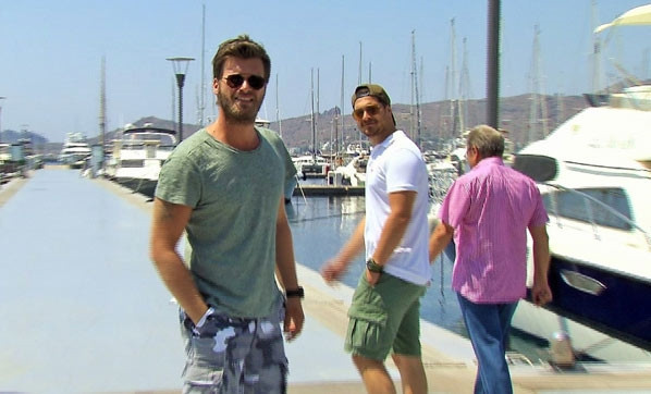 Çağatay Ulusoy'un teknesindeki gizemli misafir - Resim: 2