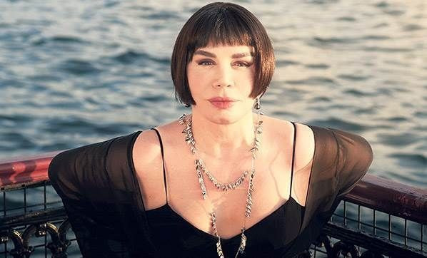 Demet Akbağ'a Sezen Aksu'dan duygulandıran destek! - Resim: 3