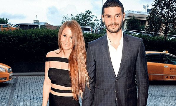 Berk Oktay trans bireyle cinsel ilişkiye girdi iddiası! Merve Şarapçıoğlu durmuyor - Resim: 1