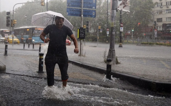 Bugün hava felaketi yaşatacak! Gök delinecek, çatılar uçacak il il uyarı geldi - Resim: 5