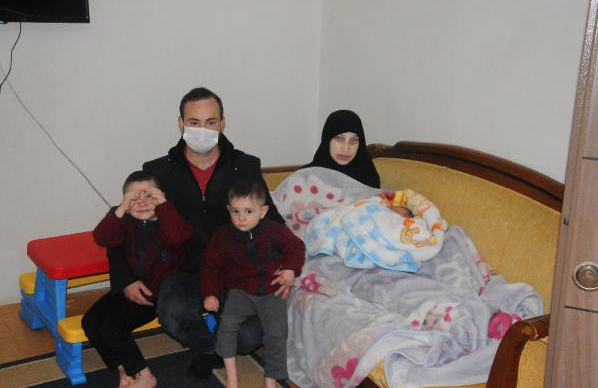 Kocaeli'nde taksicinin aracından attığı kadın sokakta doğurdu - Resim: 3