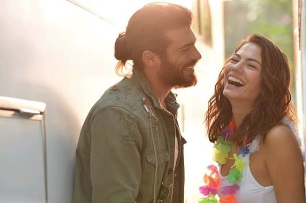 Can Yaman'ın yeni aşkı bakın hangi ünlünün eski nişanlısı çıktı - Resim: 1