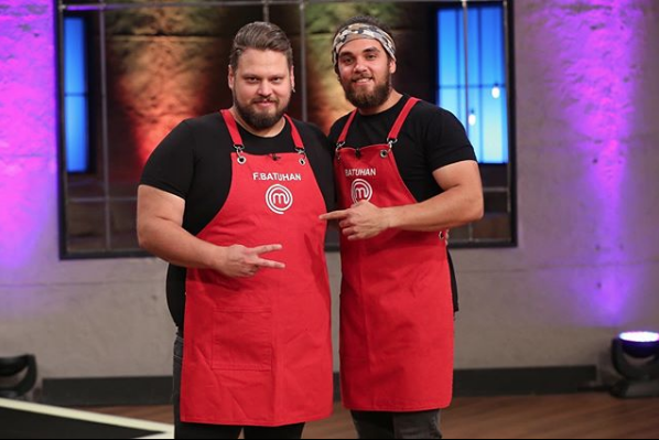MasterChef Batuhan ünlü oyuncunun abisi çıktı görenler şaşkına döndü - Resim: 1