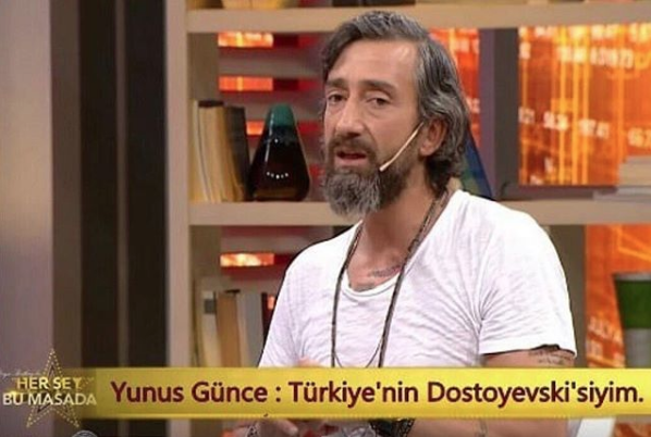 Köpeğini aldı birlikte duşa girdi sonrası sosyal medyayı yıktı geçti - Resim: 1