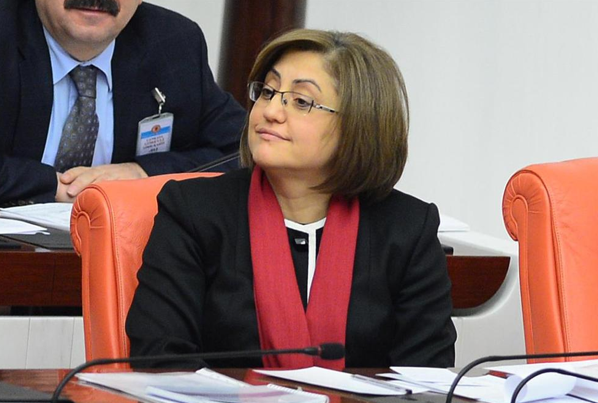 Kadın vekiller küfüre karşı ayaklandı - Resim: 3