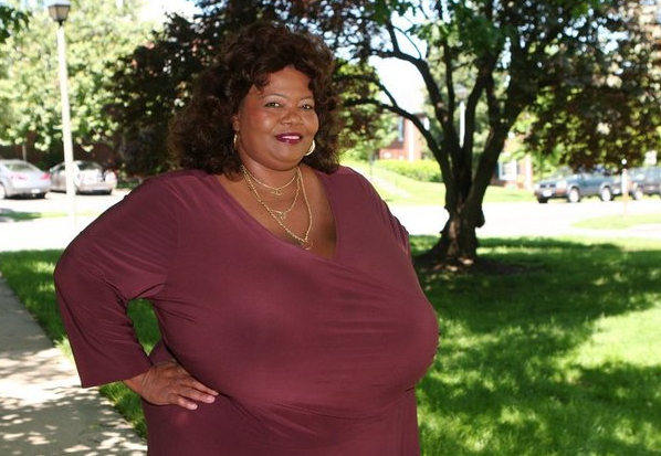 Dünyanın en büyük göğüslü kadını - Resim: 2