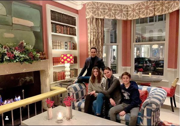 Demet ve Cenk'ten mutlu aile pozları - Resim: 2