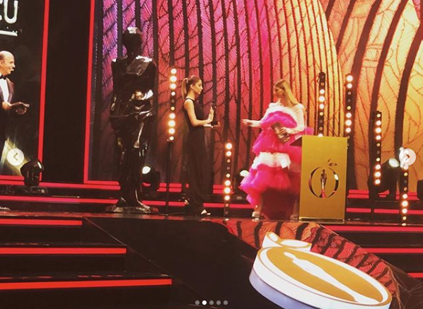 Tuba Ünsal kıyafetiyle olay oldu! Takipçileri dalga geçti bakın neye benzetildi - Resim: 4