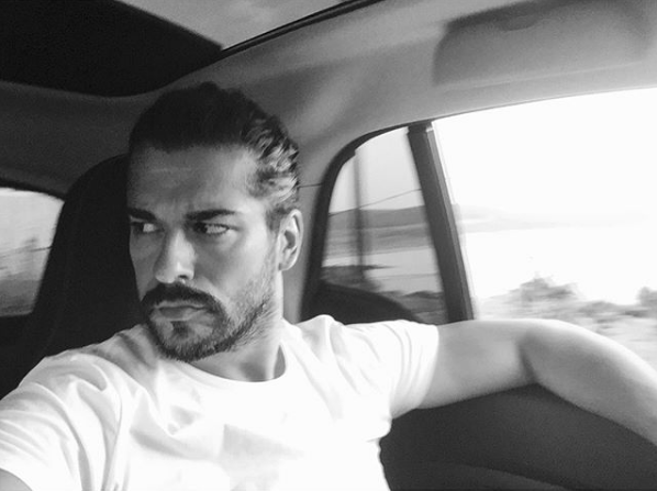 Oy verirken çekilen Burak Özçivit'in yeni imajı olay! Hayranları tanıyamadı - Resim: 1