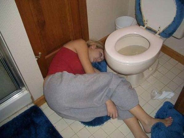 Aşırı alkol Rus kızlarını rezil etti - Resim: 3