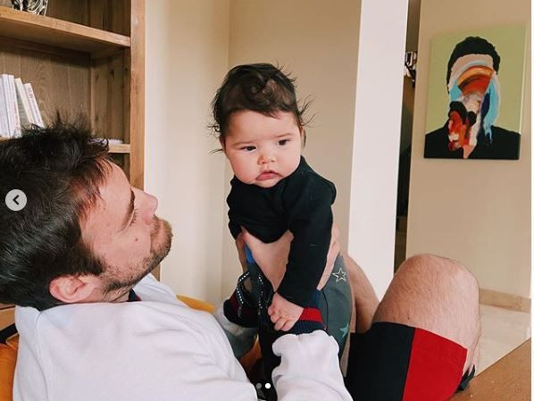 Murat Dalkılıç sevgilisi Hande Erçel'in yeğeni Aylin Mavi'yi böyle sevdi! - Resim: 2