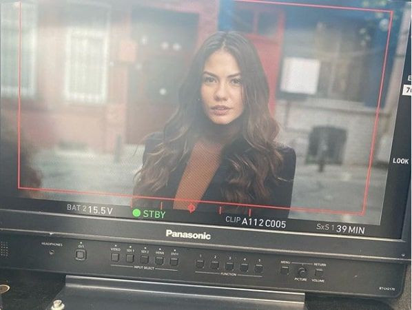 Demet Özdemir'den bomba aşk açıklaması TV8 Doğduğun Ev Kaderindir yıldızı - Resim: 1