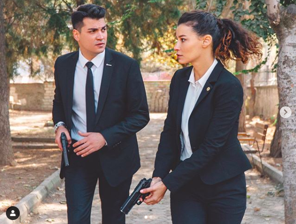 Savaşçı'nın Funda'sı Müjde Uzman kalça pozu verdi ayarı fazla kaçırdı! - Resim: 4