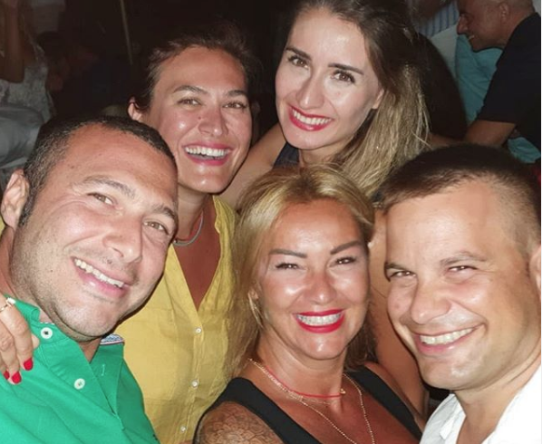 Pınar Altuğ ormanlık alanda farkına vardı! Ağaçların arkasında saklananları ifşa etti - Resim: 3