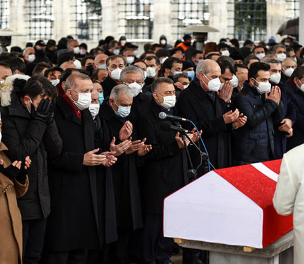 Kadir Topbaş son yolculuğuna uğurlandı! Oğlu: Organ yetmezliğinden vefat etti - Resim: 6