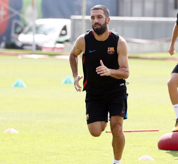 Arda Turan Survivor 2018'e katılacak isme DM'den yürüdü iddiasına açıklama - Resim: 3