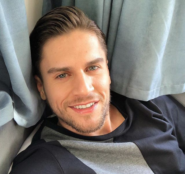 Survivor Anıl Tetik kız arkadaşlarıyla 8 kişi araca binmeye çalıştı - Resim: 4