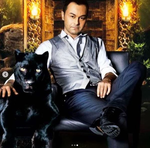 Serdar Ortaç eski eşi unuttu Bebek'te mekan çıkışı sevgilisiyle fena yakalandı! - Resim: 1