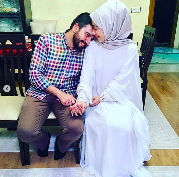 Büşra Nur Çalar bebek mevlidi videosu kocası Ahmet Emin Söylemez kimdir? - Resim: 1