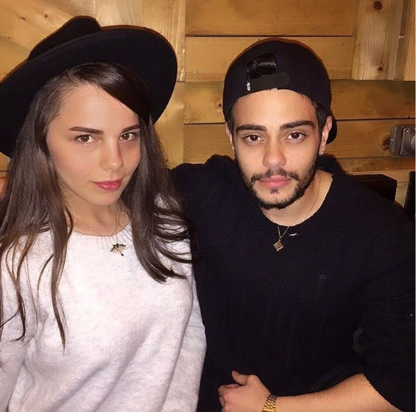 Rüzgar Erkoçlar kayınpederinin elini öptü evlilik yolunda - Resim: 1