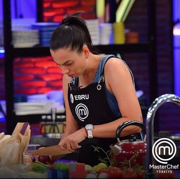 MasterChef Ebru'nun küvet pozuna Somer Sivrioğlu yorumu! Son hali şoke etti - Resim: 1