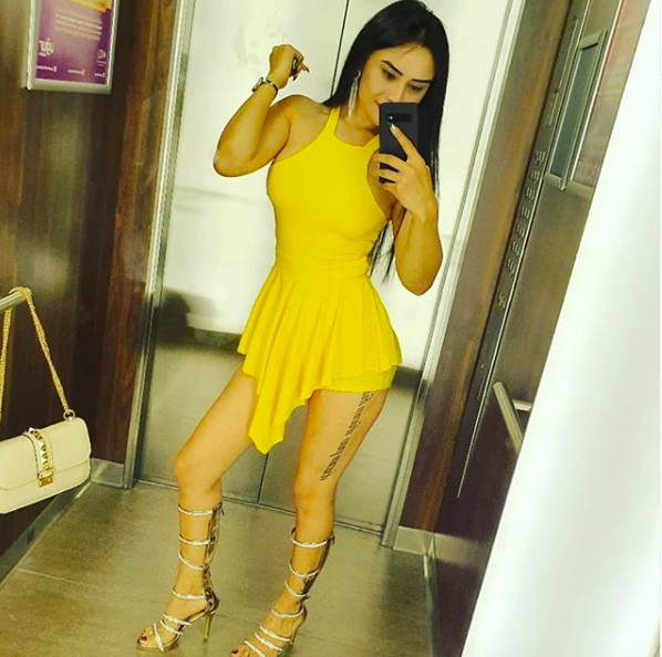 Gelin adayı Naz Mila'dan edepsiz paylaşım göğüs dansı yaptı paylaştı! - Resim: 1