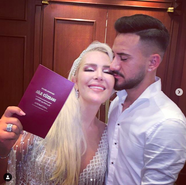 Selin Ciğerci babası hangi firmanın sahibi çok zengin çıktı! - Resim: 0