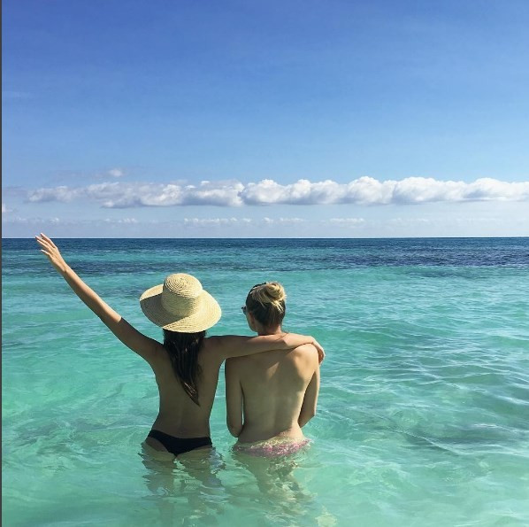 Cesur pozlarıyla ünlendi öyle bir fotoğraf paylaştı ki... - Resim: 2