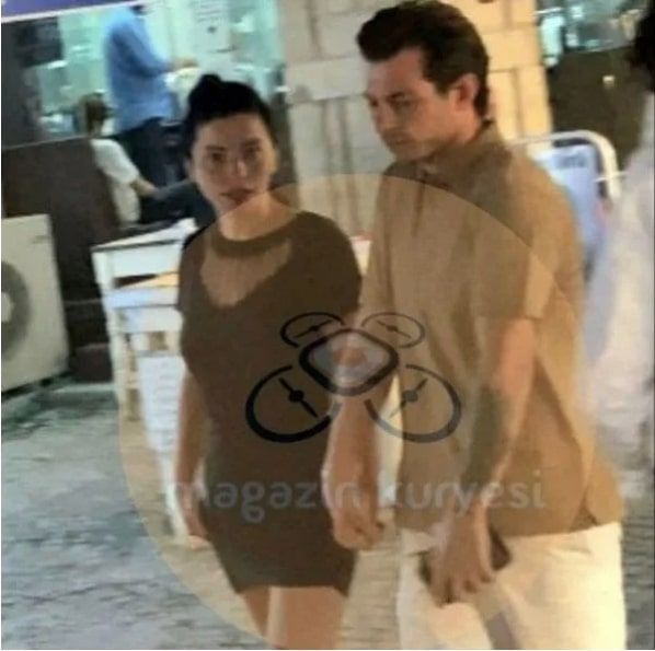 Merve Boluğur sevgilisini plajda öpücüklere boğdu kahkahaları ortalığı inletti - Resim: 2