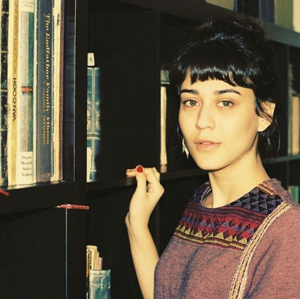 Cem Yılmaz 19 yaş küçük Merve Çağıran'la çok fena yakalandı! - Resim: 4