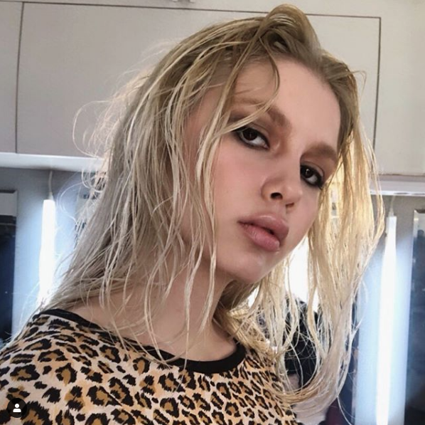 Üniversite sınavına giren Aleyna Tilki'nin siyah bikinisi olay oldu - Resim: 1