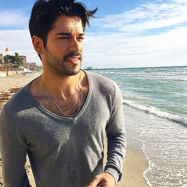 Burak Özçivit 'ten dobra dobra 'O gece için yardım...' - Resim: 1