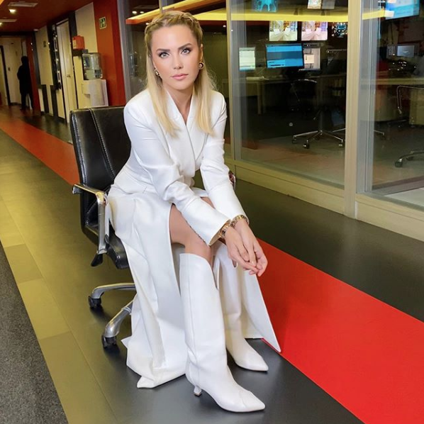 Ece Erken Pucca lakaplı Selen Pınar Işık birbirine girdi olay sözler - Resim: 4