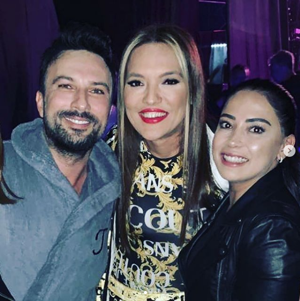 Tarkan konserinde Demet Akalın İbrahim Erkal'ın vasiyetini duyunca bakın ne yaptı - Resim: 1