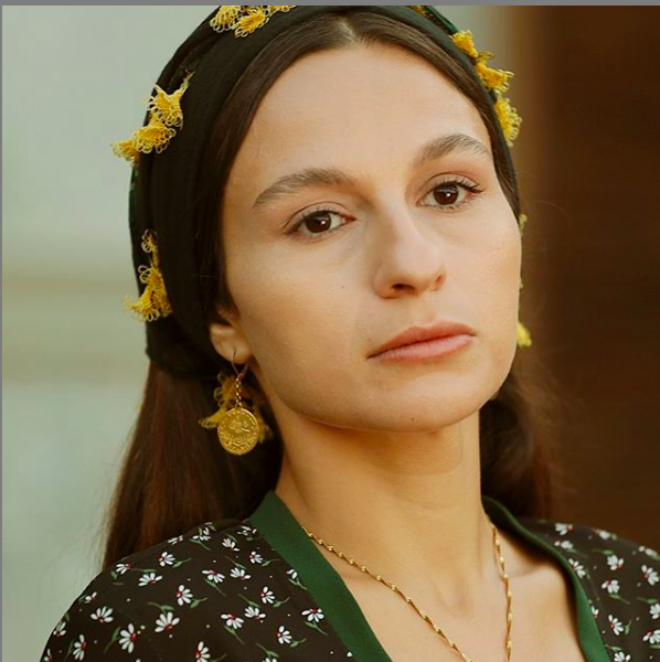 Bir Zamanlar Çukurova'daki Saniye iç çamaşırı giymeden poz verdi! - Resim: 1