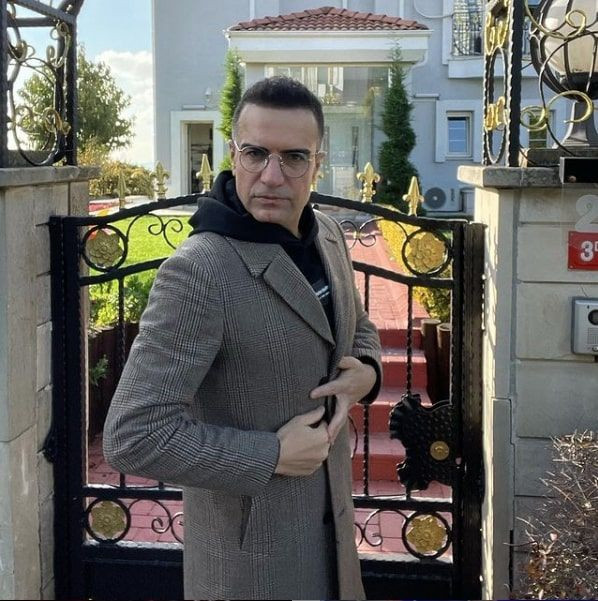 Berdan Mardini çocuklarıyla fotoğrafını paylaştı tepki çekince bakın neler yazdı - Resim: 1