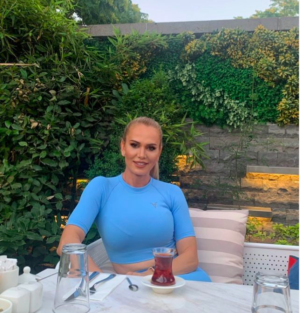 Nagihan Karadere kaç yaşında aslen nereli boşabdığı eşi kızının babası kimdir? - Resim: 1