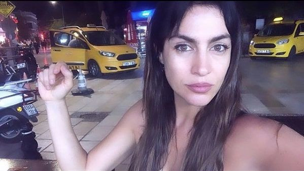 Tuğba Ekinci Fransa Cumhurbaşkanı Macron'a 'Adam ol' deyip hakaretler savurdu - Resim: 2