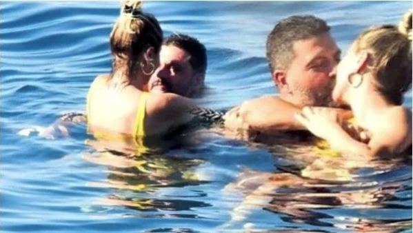 Ece Erken Şafak Mahmutyazıcıoğlu aşkı bitti Instagram'dan ayrılığı açıkladı - Resim: 2