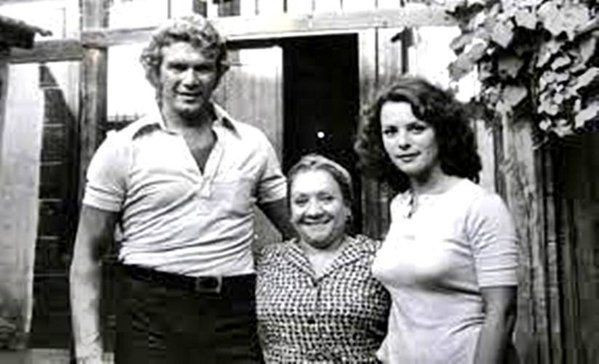 Tarık Akan'ın iş yerini bastığı ünlü isim! Adile Naşit araya girince... - Resim: 2