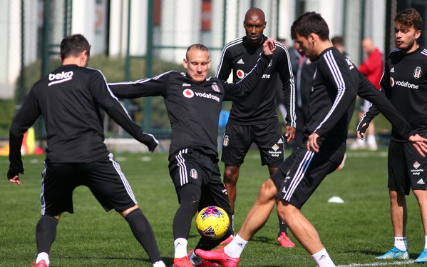 Beşiktaş'a sevindirici haber 1 isim hariç tam kadro hazırlıklar sürüyor - Resim: 0