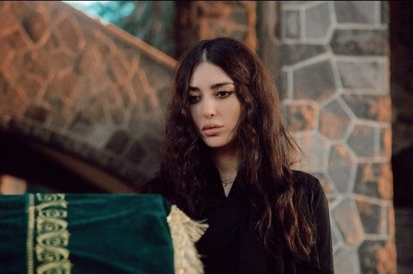 ATV Bir Zamanlar Çukurova'nın başrolü Melike İpek Yalova Altuğ Gültan'la boşandı - Resim: 4