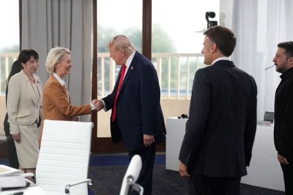 Trump yine ayıp etti: Zelensky, Trump'la görüşmek için dakikalarca bekledi - Resim: 0
