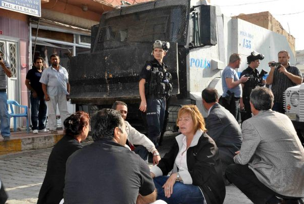 Polisten BDP yürüyüşüne müdahale - Resim: 2