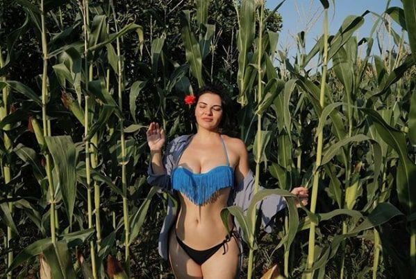 Göksel'in bikinili hali olay oldu silmesi için yorum atan bile oldu! - Resim: 2