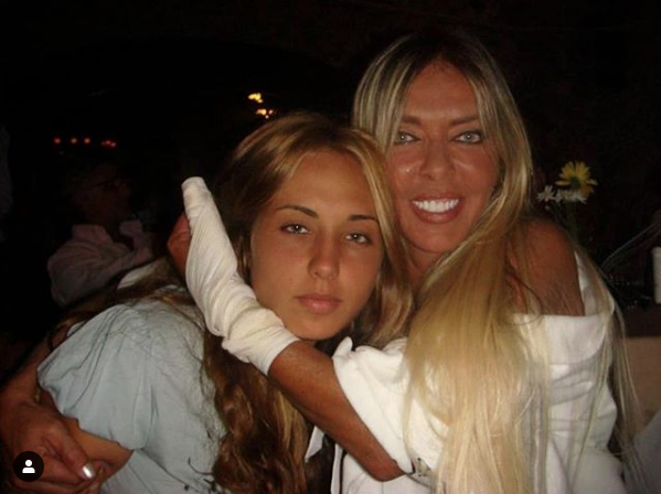 Ahu Tuğba'nın kızı Anjelik Calvin ABD polisi oldu babası bakın kim - Resim: 2