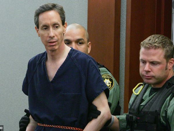 Sahte peygamber harem kurmuş! 78'den fazla eşi var, 24'ü 17 yaşından küçük... - Resim: 3