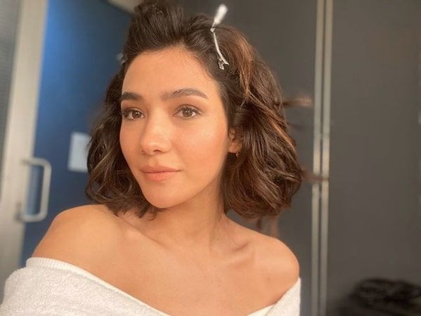 Aybüke Pusat halk plajında görüntülenince küplere bindi bakın neler yaptı - Resim: 12