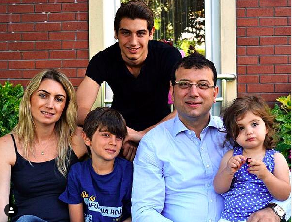 Mehmet Selim İmamoğlu kaç yaşında hangi okula gidiyor kardeşleri - Resim: 0