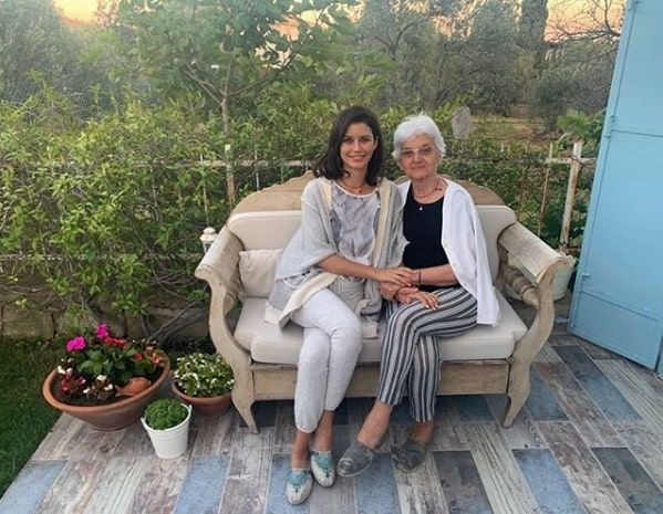 Mayosuyla paylaşım yapan Beren Saat'e ilk yorum bakın kimden geldi beğeni yağdı - Resim: 3